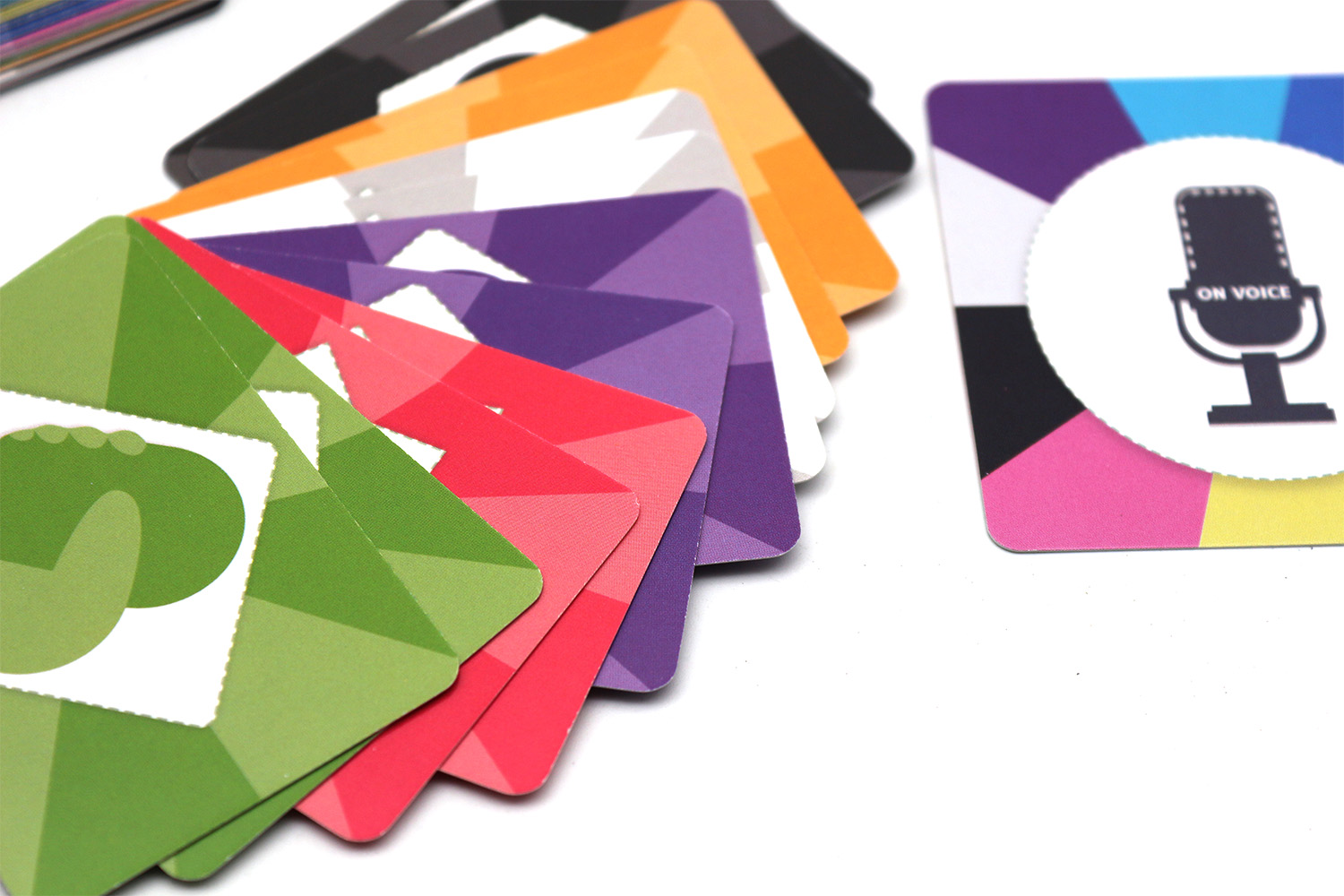 东莞厂家卡片印刷，儿童家庭一直卡牌定制加工可印刷logo